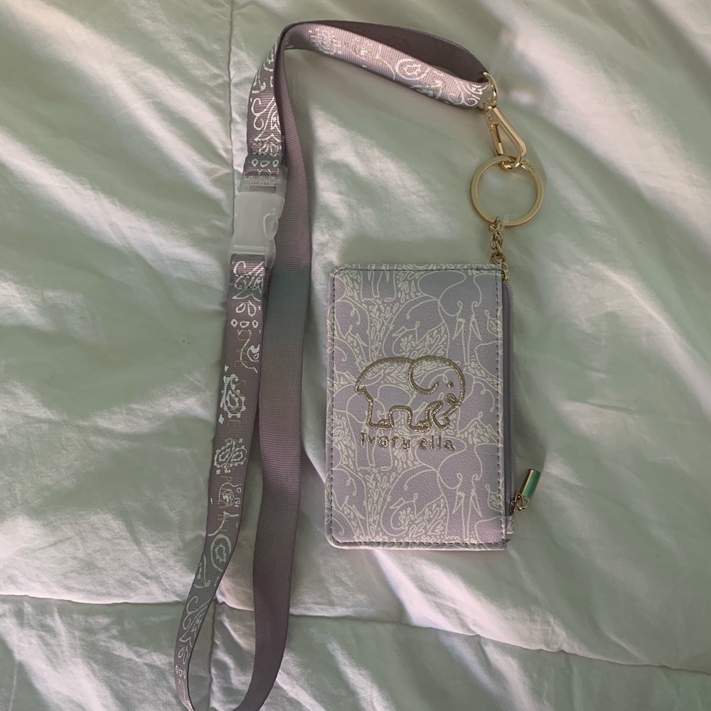 Ivory Ella ID Badge with Lanyard